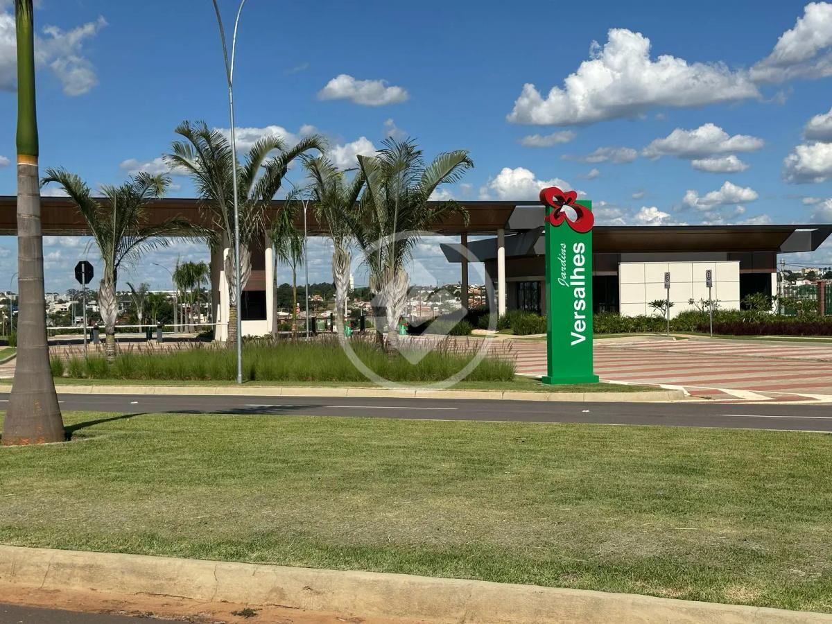 TERRENO CONDOMÍNIO · Jardins Versalhes - FGR — Polo Empresarial de Goiás