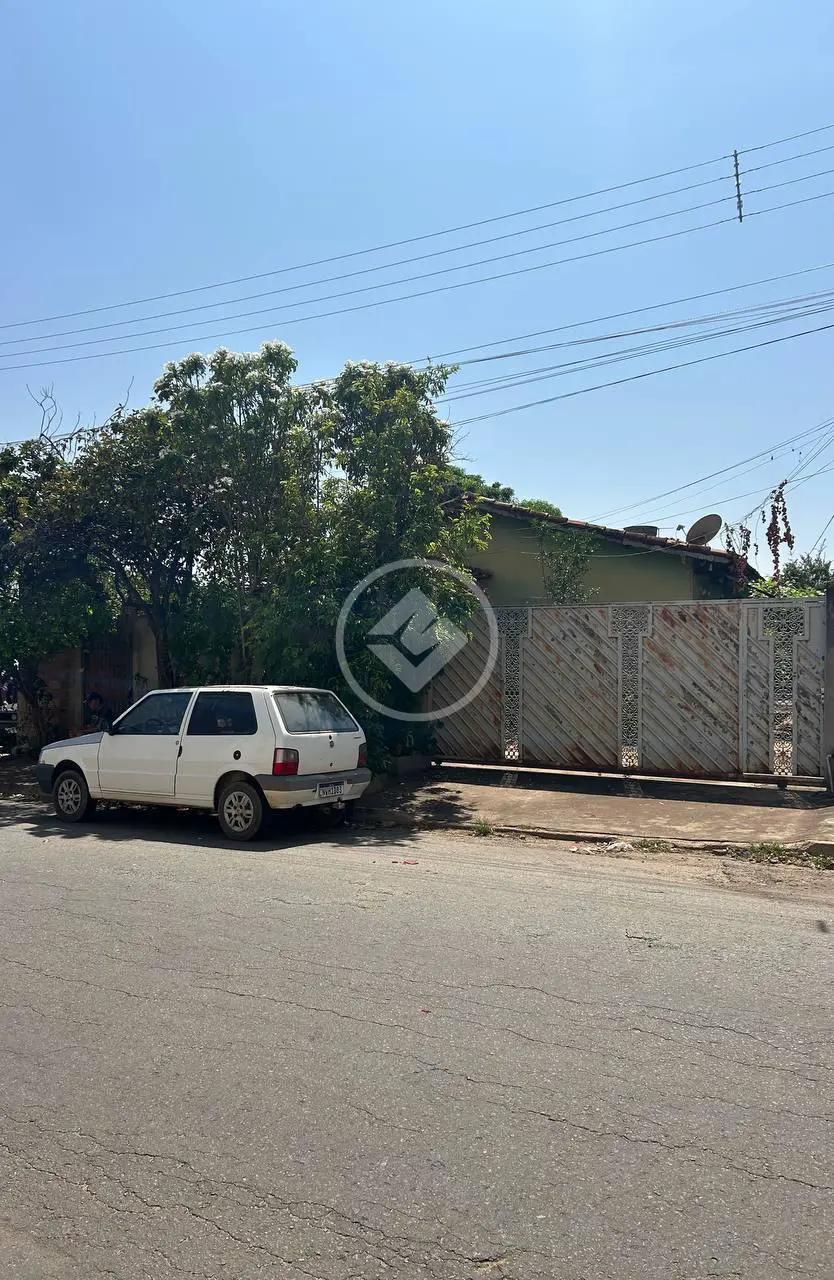Casa no Bairro Goiá, sendo 3 quartos com 112m², Goiânia -GO — Goiá