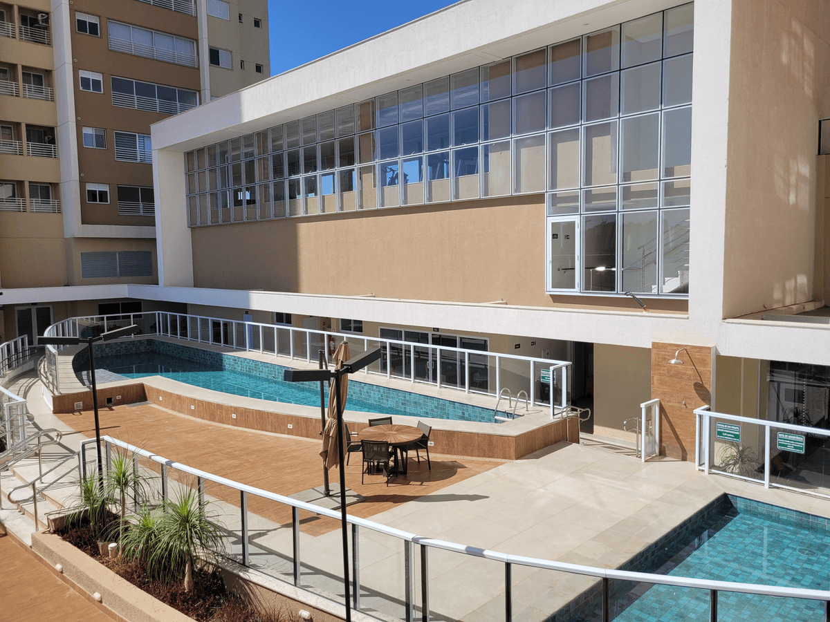 Piscina e academia